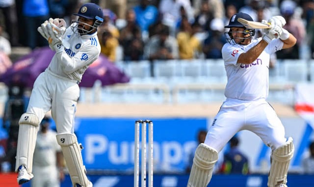 India bowl out England for 353 in fourth Test