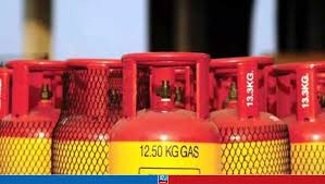 Govt reduces Tk 40 for 12 kg LPG cylinder