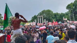 Thousands rally at Shaheed Minar