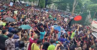 Bangladesh: Thousands join protest at Shaheed Minar